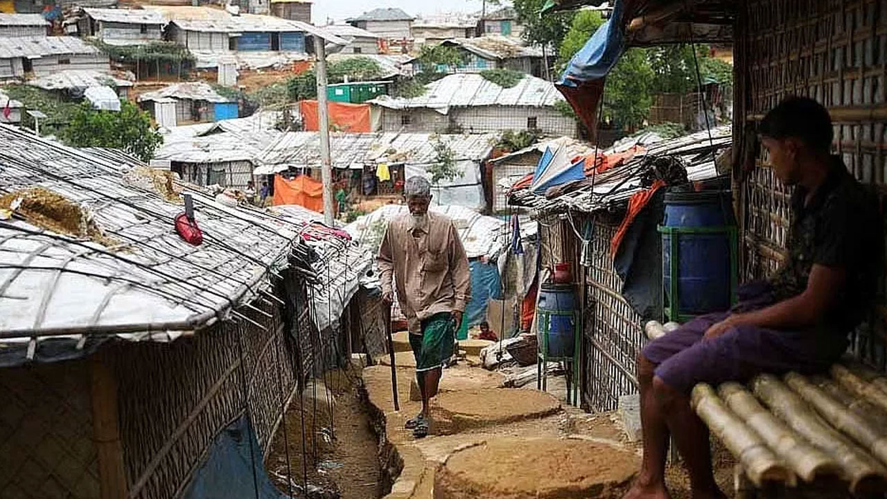 রোহিঙ্গা শিবির পরিদর্শন করেছে মার্কিন প্রতিনিধিদল