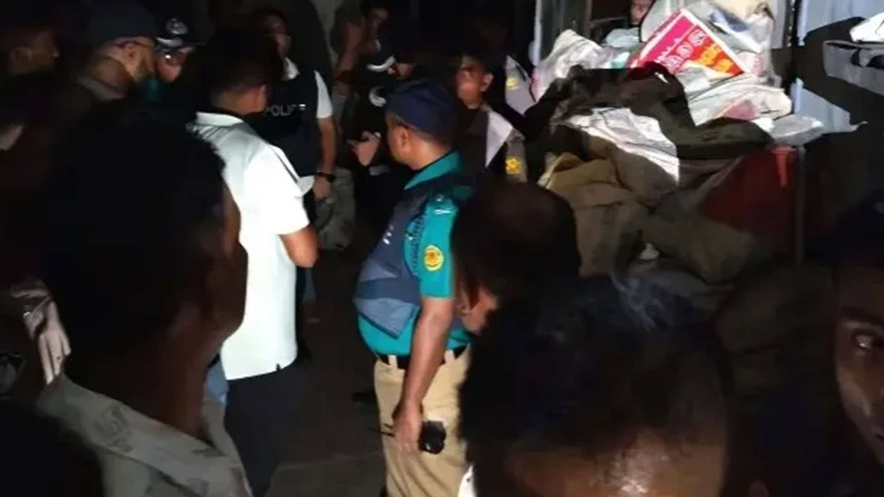 বাংলামোটরে বহিষ্কৃত যুবদল নেতার আগ্নেয়াস্ত্রের আঘাতে আহত ১, আটক ৪