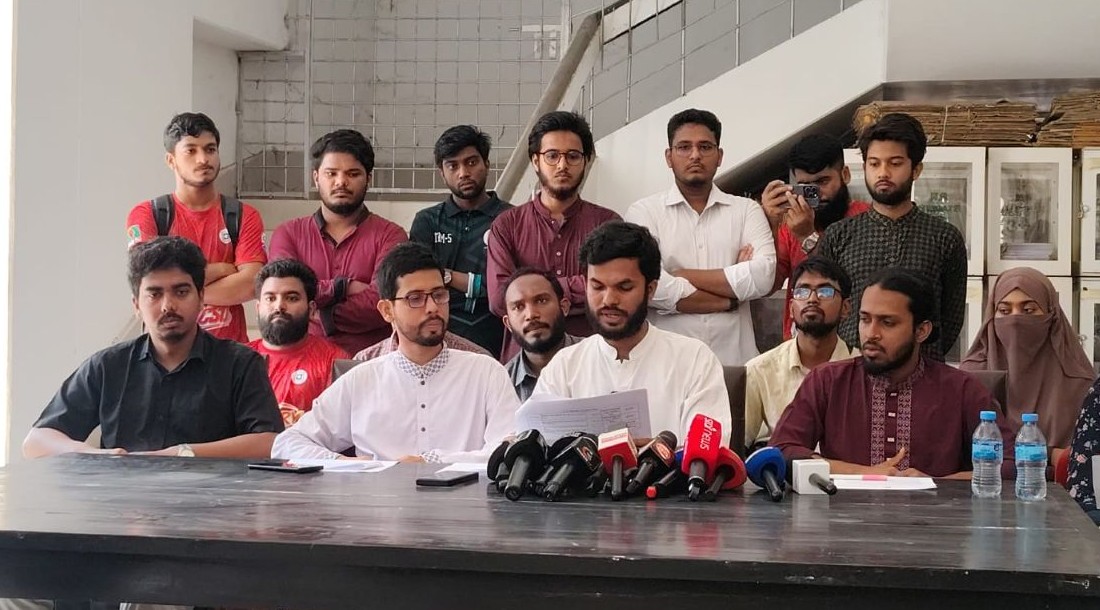 অর্থ উত্তোলন ও ব্যয় সংক্রান্ত সংবাদ ‘অসত্য, অসম্পূর্ণ ও বিভ্রান্তিকর’: রাকসু