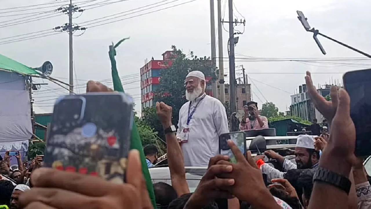 সরকার জনগণের সঙ্গে ভাওতাবাজি করছে: শফিকুর রহমান
