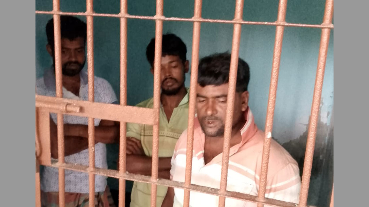 খুলনায় ধর্ষণের অভিযোগে আটক ৩