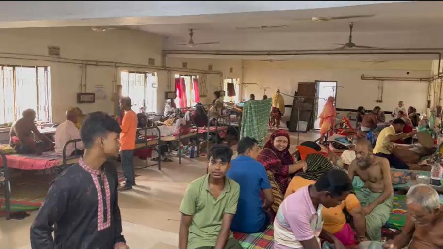 খুমেকে ইন্টার্ন চিকিৎসকদের কর্মবিরতি প্রত্যাহার