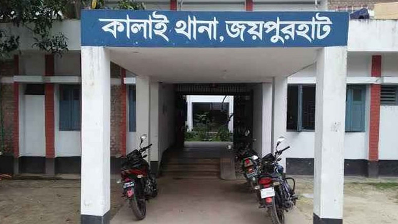 ঋণের বোঝা বইতে গিয়ে কিডনি বিক্রি, তবুও মুক্তি মেলেনি