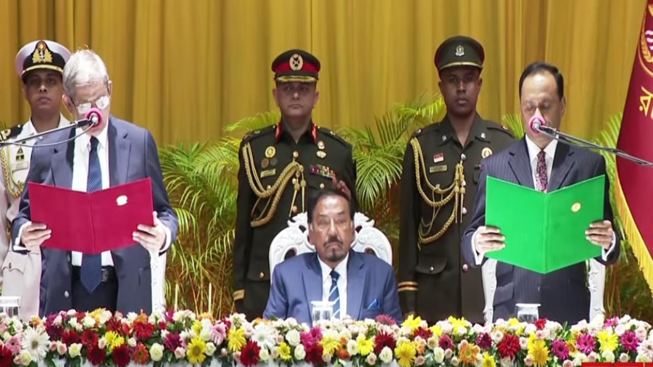 শপথ নিলেন বাংলাদেশের ২৩তম রাষ্ট্রপতি মির্জা ফখরুল ইসলাম আলমগীর