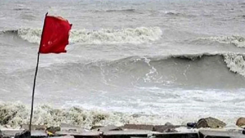 আরও শক্তিশালী ঘূর্ণিঝড় ‘অর্ণব’, সমুদ্রবন্দরে ৩ নম্বর সতর্ক সংকেত