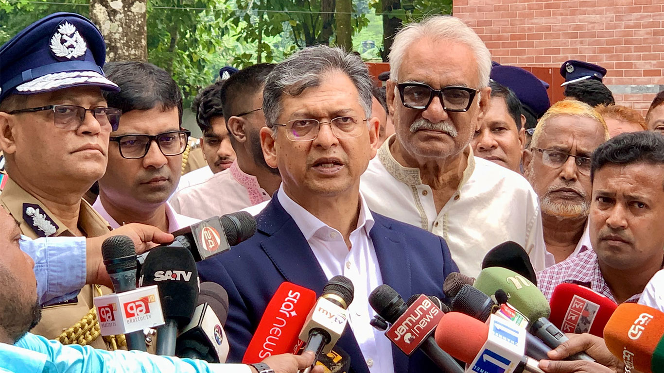 দেশের জনগণ আওয়ামী লীগকে রাজনীতিতে ফিরতে দেবে না: স্বরাষ্ট্রমন্ত্রী