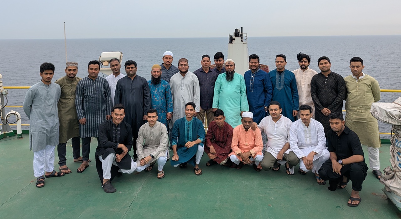 জাহাজেই অনেকটা বন্দিদশায়ই কেটেছে বাংলার জয়যাত্রার নাবিকদের ঈদুল ফিতর। ছবি: সংগৃহীত