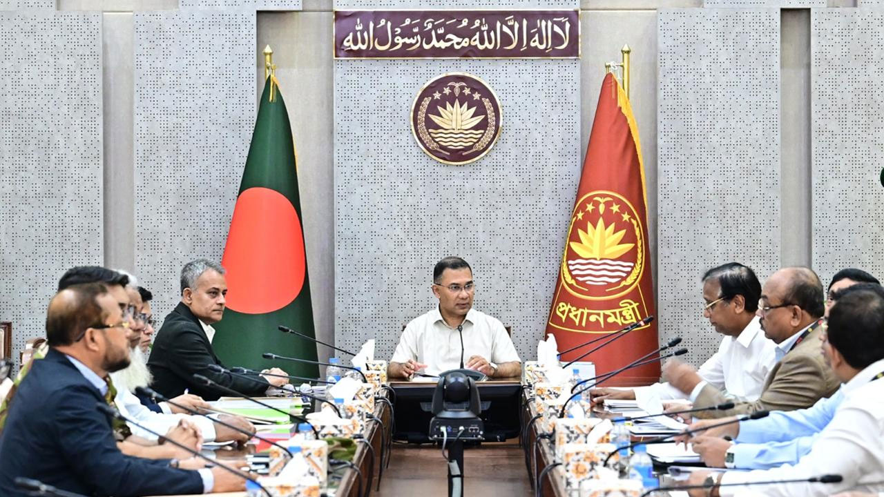 ঢাকার যানজট নিরসনে বৃত্তাকার সড়ক নির্মাণ দ্রুত বাস্তবায়নের নির্দেশ প্রধানমন্ত্রীর