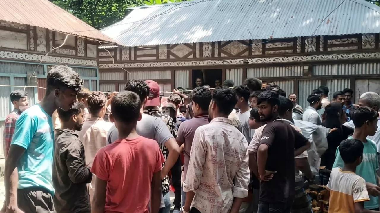 কুমিল্লায় মা-ভাতিজিকে ‘কুপিয়ে হত্যা’, যুবক আটক