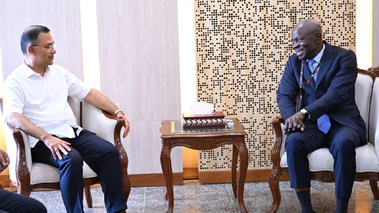 আন্তর্জাতিক শ্রমমান বাস্তবায়নে সর্বোচ্চ গুরুত্ব দিচ্ছে সরকার