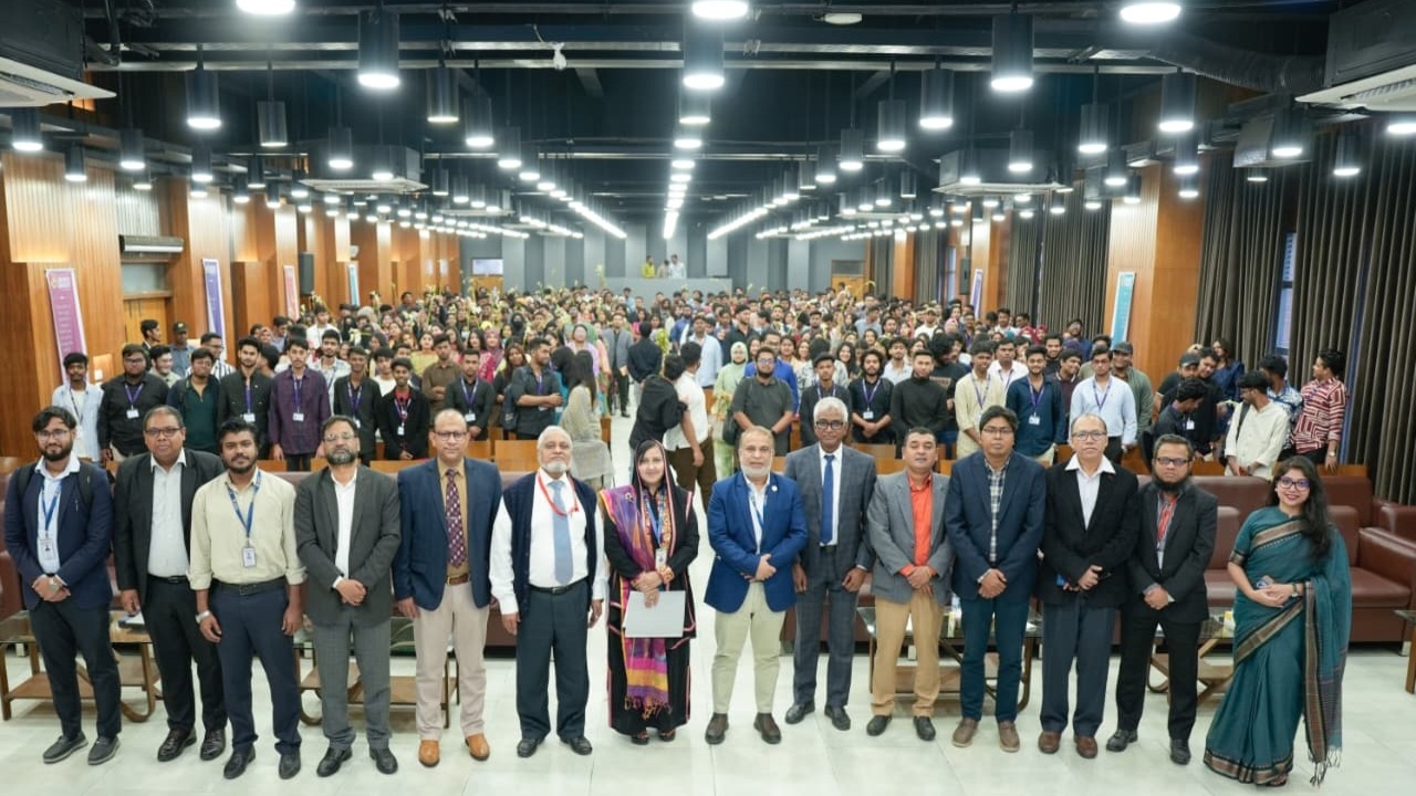 সাউথইস্ট ইউনিভার্সিটিতে স্প্রিং সেমিস্টারের নবীনবরণ অনুষ্ঠিত