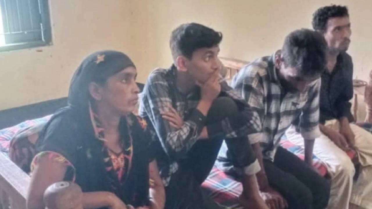 দিনাজপুরে বিএসএফের ‘পুশ-ইন’ করা একই পরিবারের ৪ সদস্য আটক