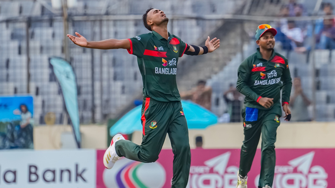 শরীফুলের ৬ উইকেট, তবুও হারল বাংলাদেশ