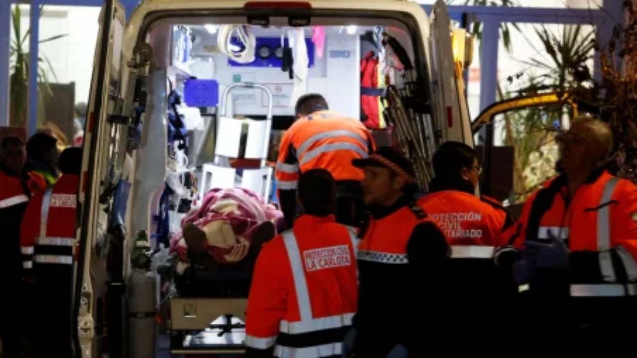 স্পেনে দ্রুতগতির দুটি ট্রেনের সংঘর্ষে ২১ জন নিহত