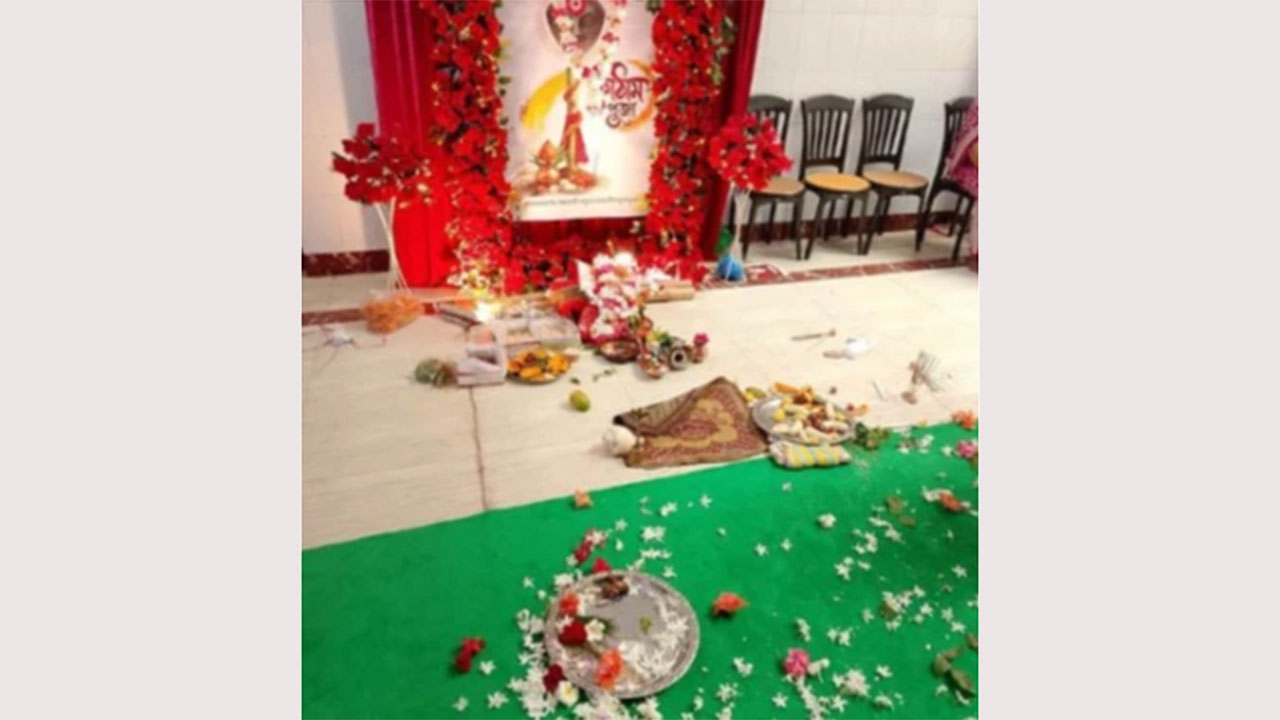 নারায়ণগঞ্জে পূজার সময় মন্দিরে হামলা-ভাঙচুর, যুবক আটক