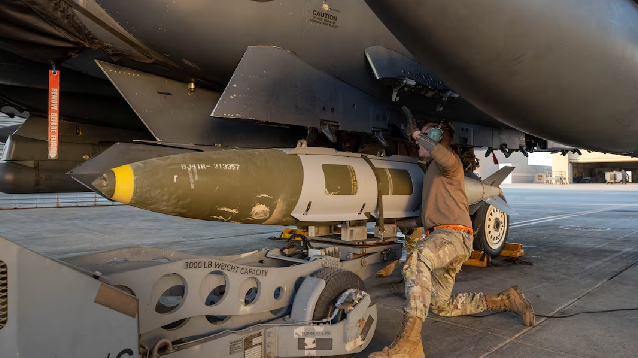 সিরিয়ায় আইএসের ঘাঁটিতে আমেরিকার ব্যাপক হামলা