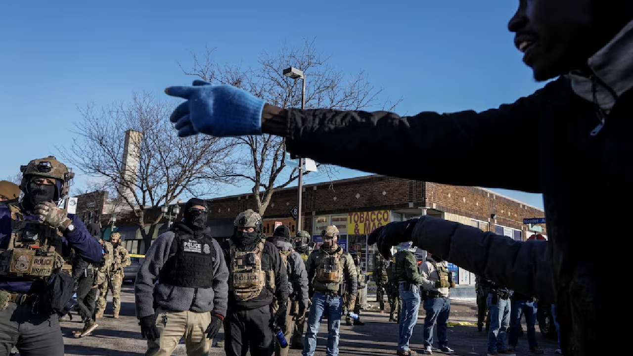 মিনিয়াপলিসে আইসিই এজেন্টদের গুলিতে নিহত ১