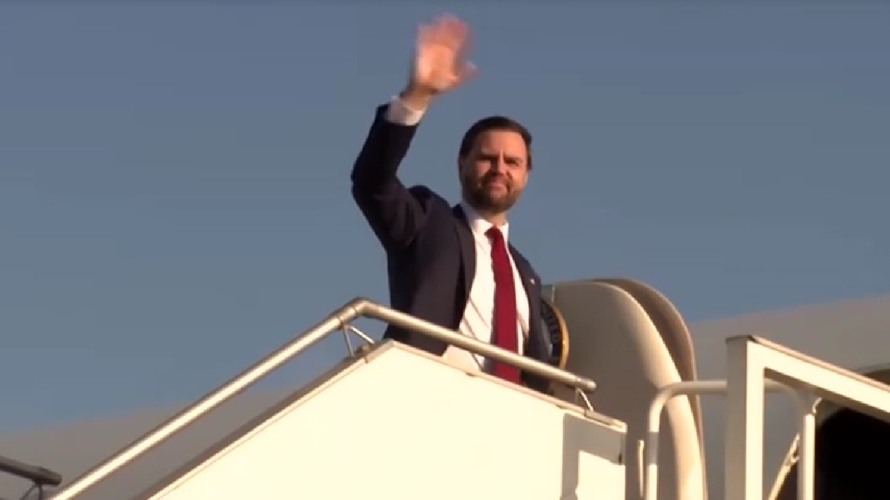 ‘দুঃসংবাদ’, ইরানের সঙ্গে ২১ ঘণ্টা আলোচনার পর জানালেন ভ্যান্স