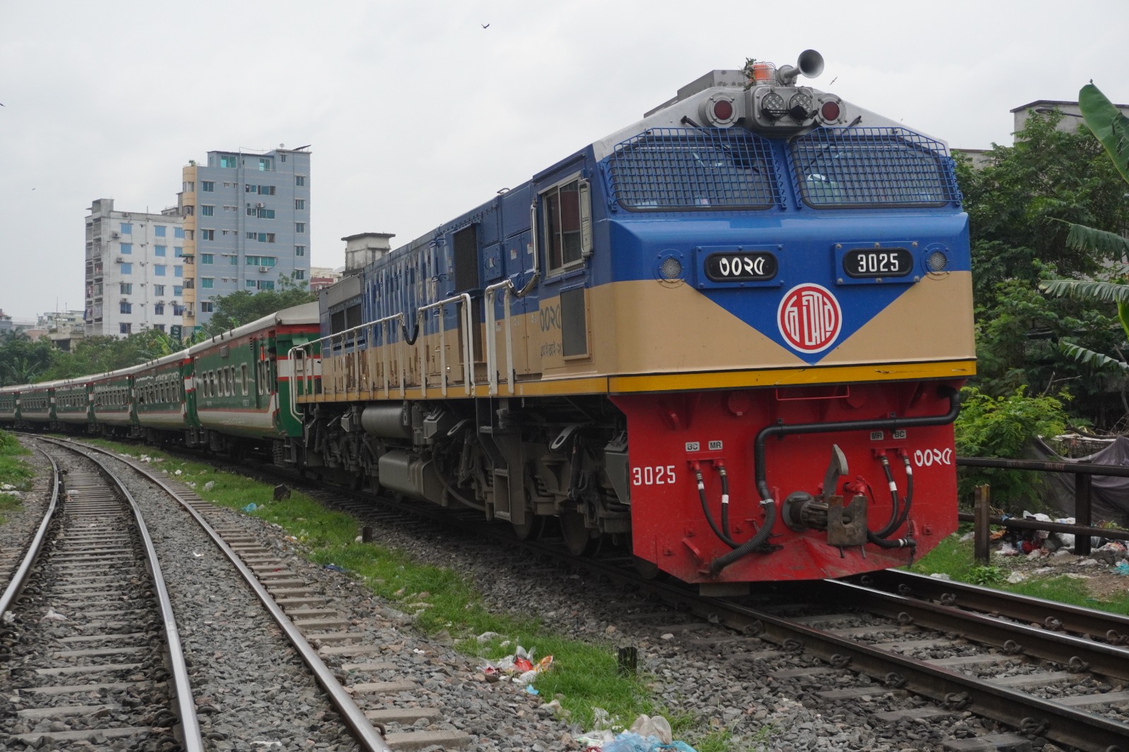 ট্রেনে টিকেট কালোবাজারি রোধে টাস্কফোর্স