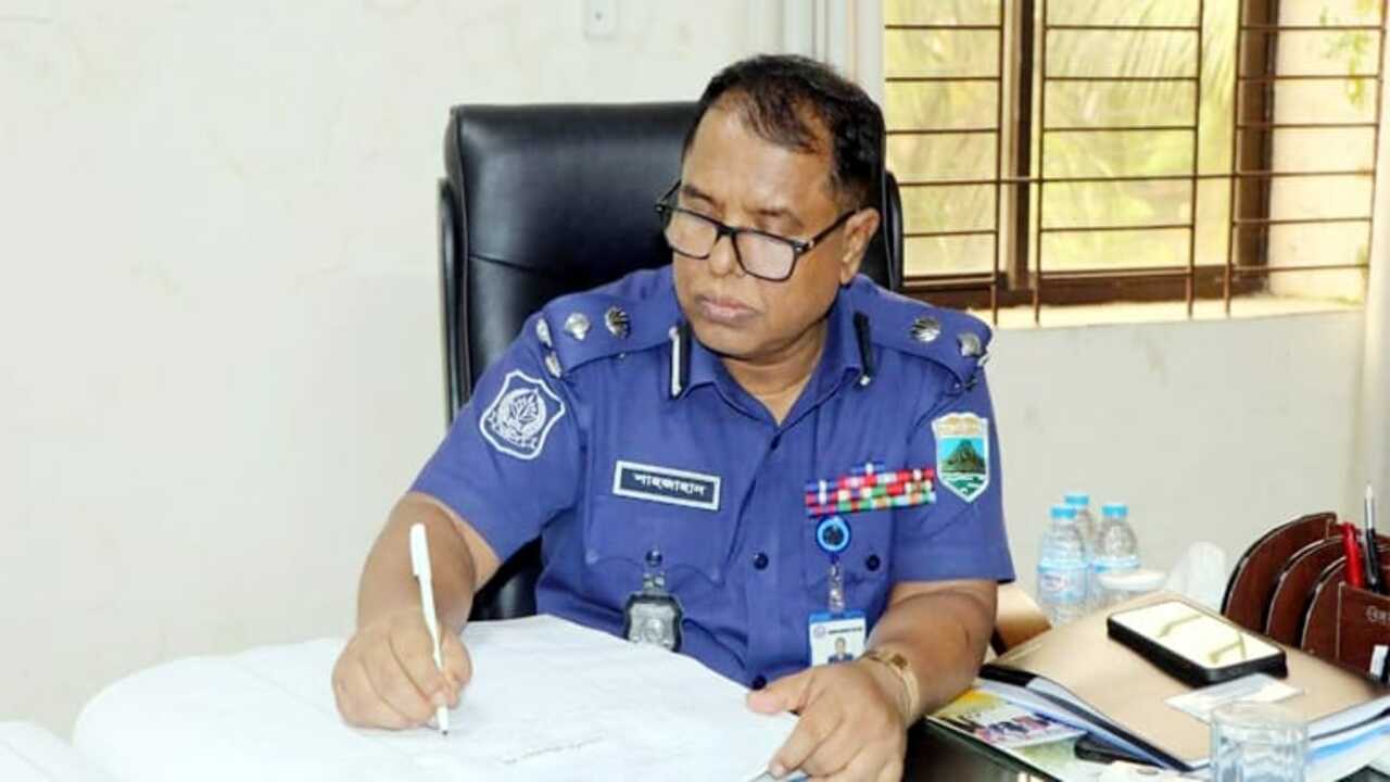 জামিনের পর সক্রিয় আ. লীগ নেতাদের ফের গ্রেপ্তারের নির্দেশ রাজশাহীর ডিআইজির