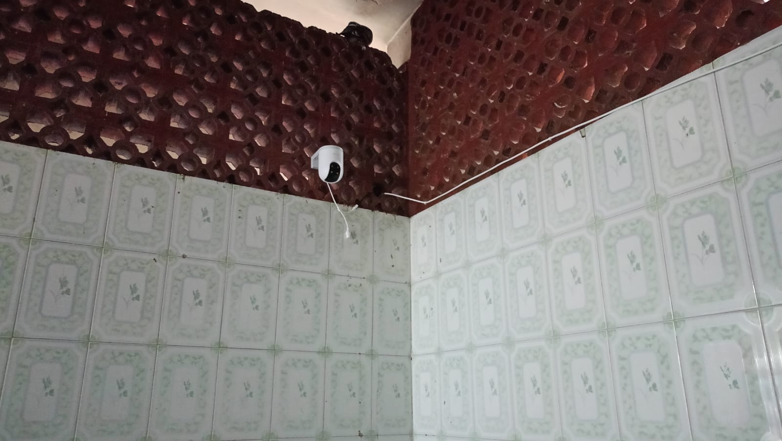 শাহজালাল (রহ.)–এর মাজারে দানবাক্স পাহারায় বসল সিসি ক্যামেরা