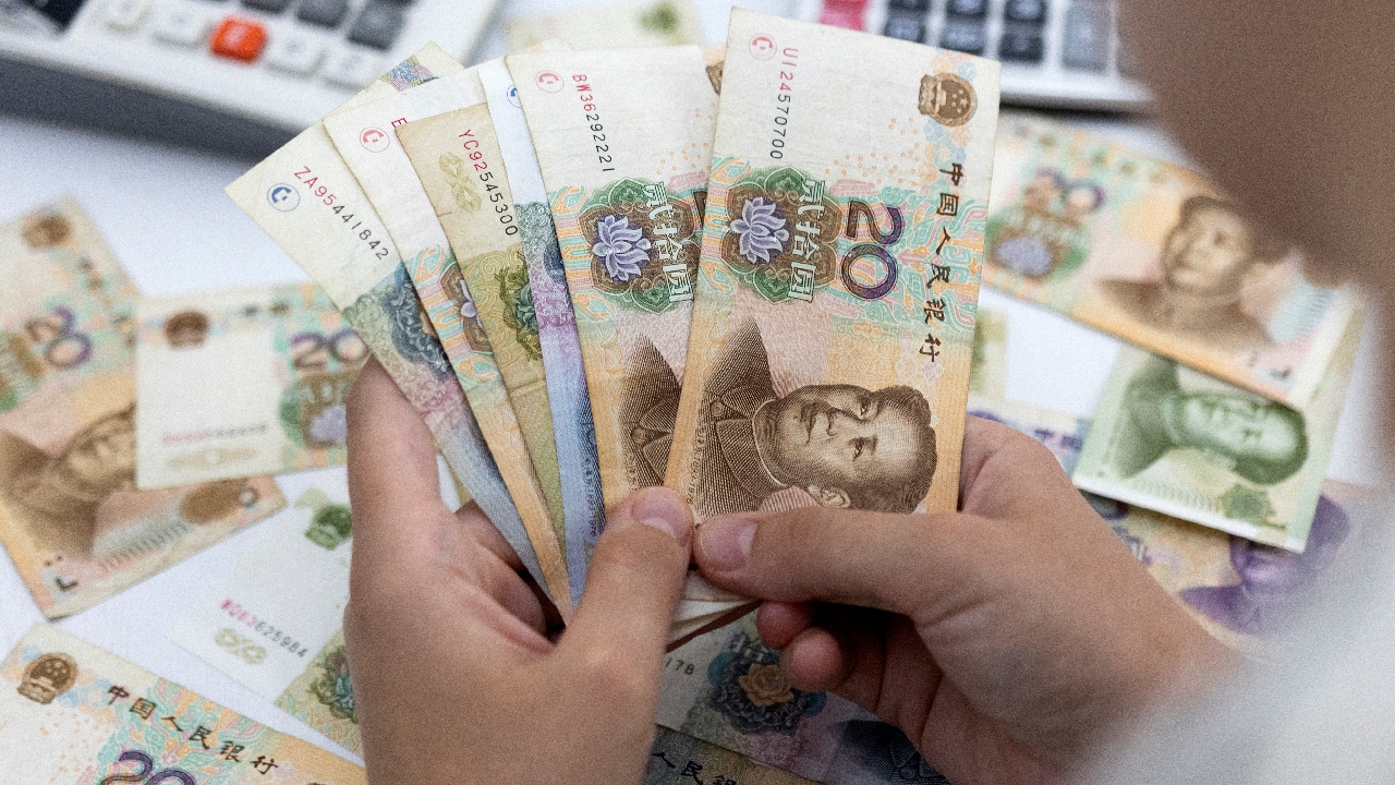 ডলারকে হারাতে পারবে চীনের মুদ্রা ইউয়ান?