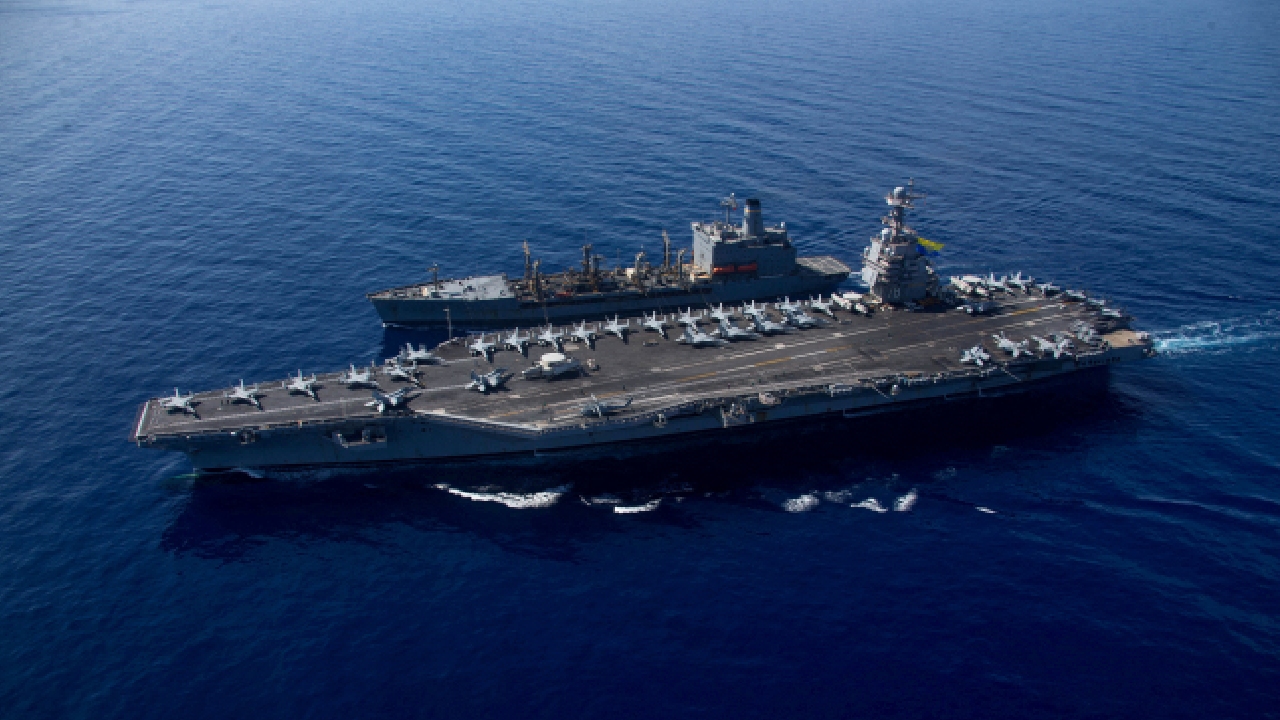 মার্কিন রণতরিতে ৩০ ঘণ্টা ধরে জ্বলেছে আগুন, অসুস্থ বেশ কয়েকজন সেনা