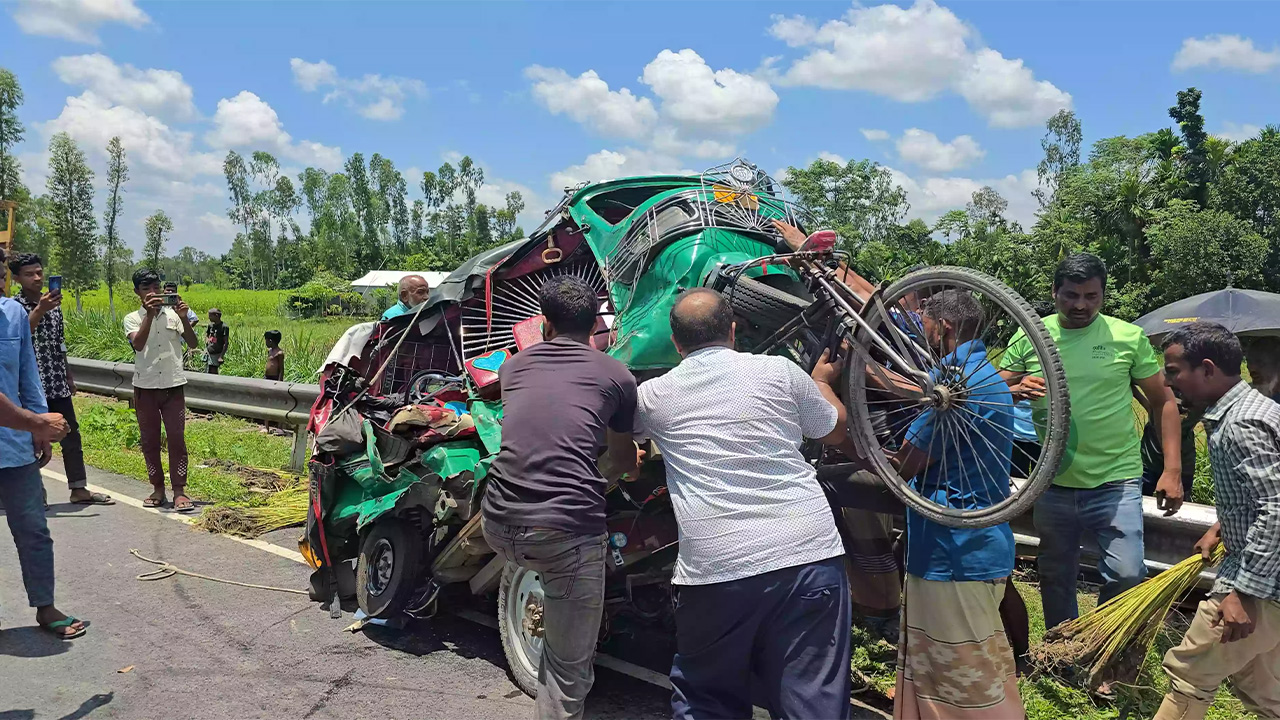 কুড়িগ্রামে ট্রাকের ধাক্কায় নিহত ১