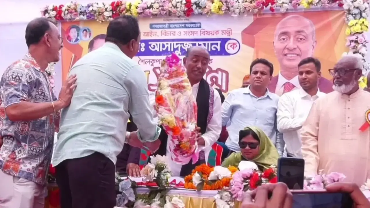 ঘোলা পানিতে মাছ শিকারের চেষ্টা করলে, কঠোর হবো: আইনমন্ত্রী