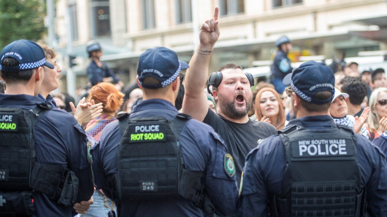 ইসরায়েলের প্রেসিডেন্টের সফর ঘিরে অস্ট্রেলিয়ায় সংঘর্ষ