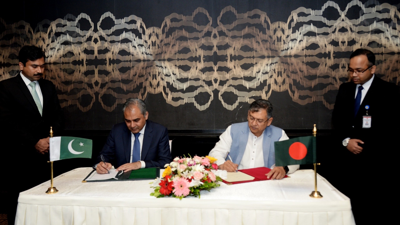 মাদক পাচার রোধে বাংলাদেশ ও পাকিস্তানের মধ্যে সমঝোতা স্মারক স্বাক্ষরিত