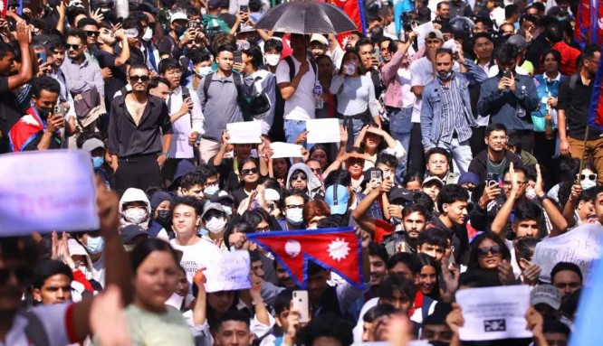 প্রাণঘাতী বিক্ষোভের পর নেপালে সোশ্যাল মিডিয়ার ওপর থেকে নিষেধাজ্ঞা প্রত্যাহার