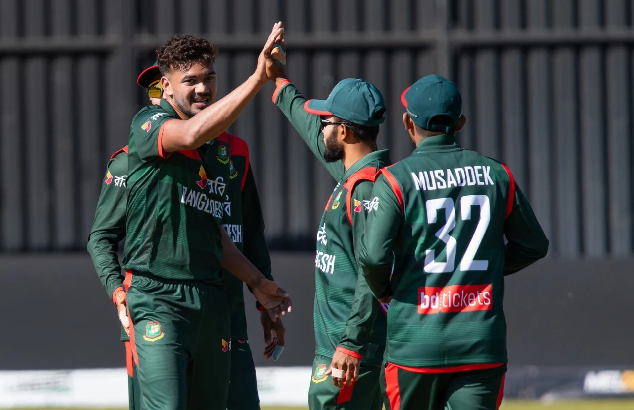 বাংলাদেশকে ব্যাটিং শেখালেন বেন কারান