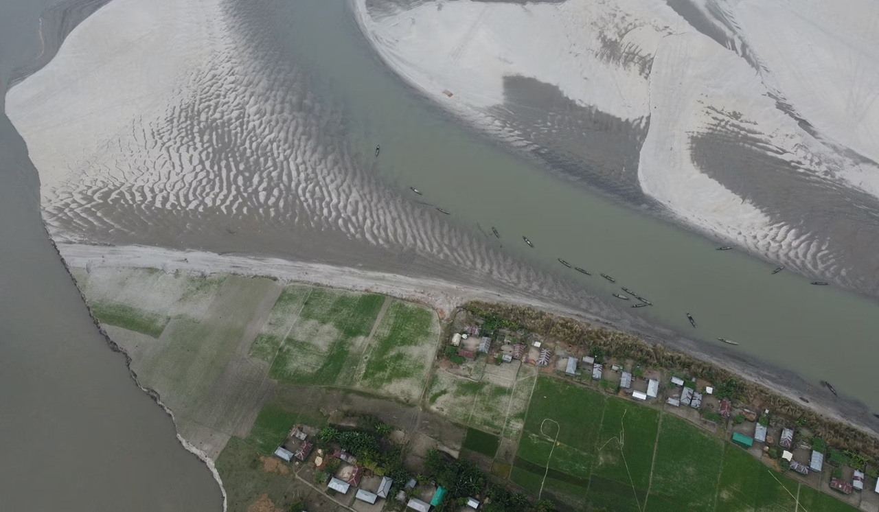 জলবায়ু অর্থায়নের নামে ‘ঋণের ফাঁদে’ বাংলাদেশ