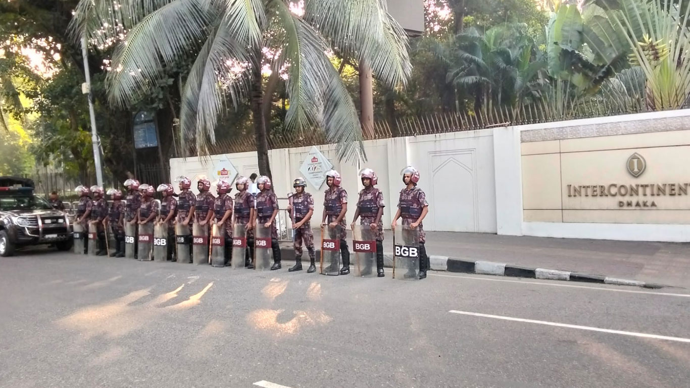 রাজধানী ও আশপাশের জেলায় বিজিবি মোতায়েন