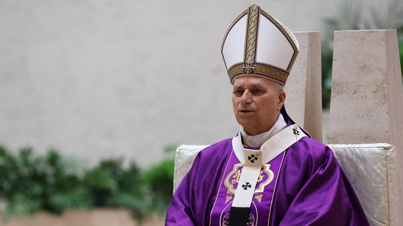 ৩ কোটি টাকা ‘চুরি’, ধর্মযাজককে বরখাস্ত করলেন পোপ