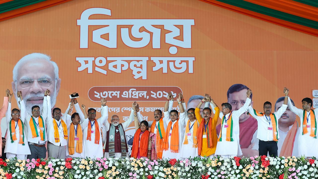 পশ্চিমবঙ্গের মুখ্যমন্ত্রী হচ্ছেন কে?