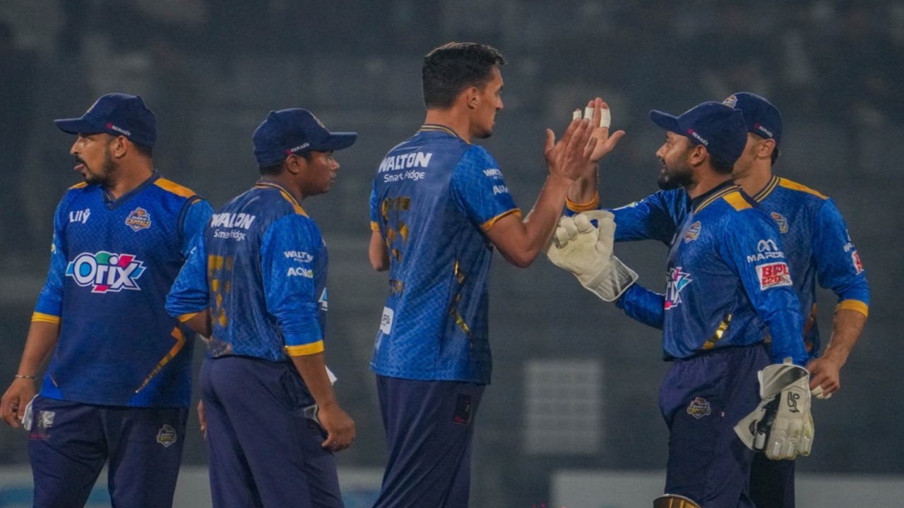 বোর্ড পরিচালকের মুখ থামছেই না, বিপিএল বর্জন করবেন ক্রিকেটাররা?