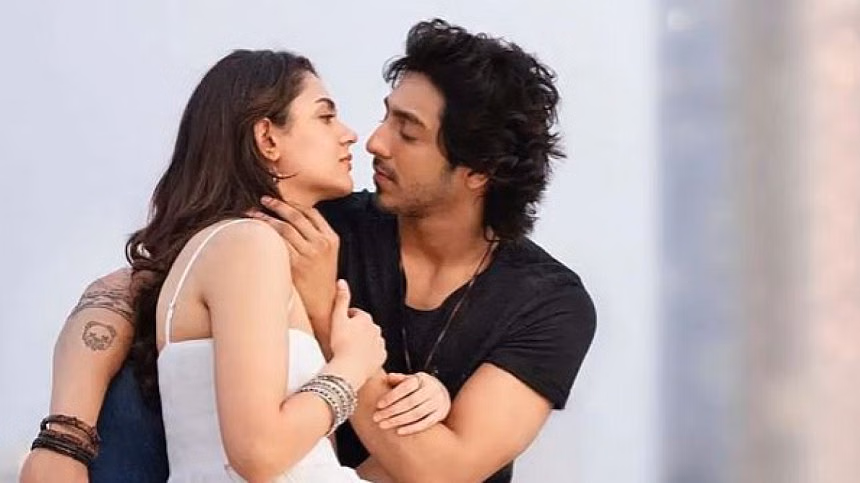 বক্স অফিসে ঝড় তুলেছে নতুন জুটির ‘সাইয়ারা’