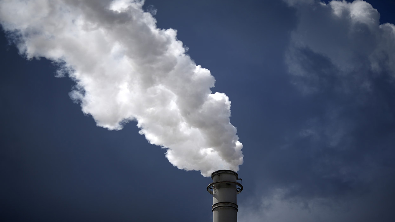 জলবায়ু পরিবর্তন: সামরিক নির্গমন আড়ালে রেখে ১.৫ ডিগ্রি কমানো অসম্ভব