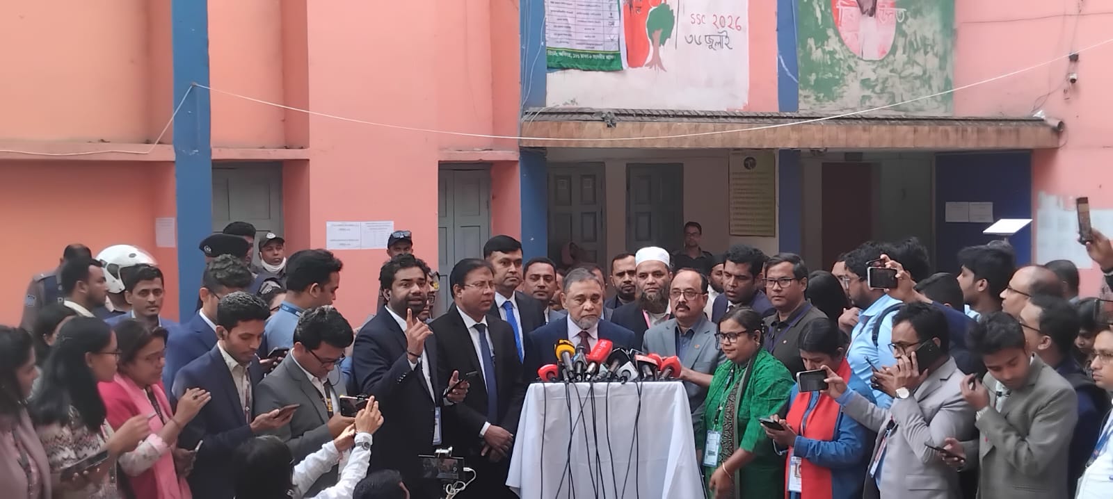 ভোট দিয়ে আবেগাপ্লুত সিইসি