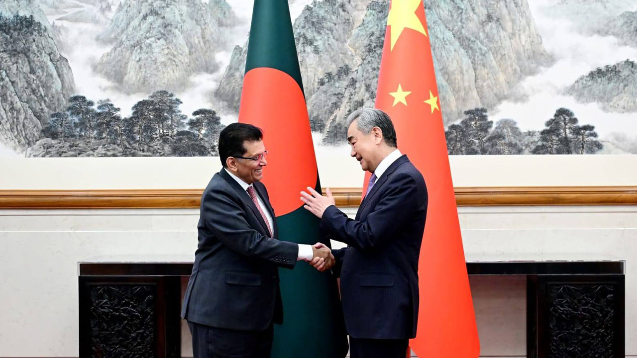 তিস্তায় চীনের সাহায্য চেয়ে দিল্লির সঙ্গে সম্পর্ককে ‘পরীক্ষায় ফেলছে বাংলাদেশ’?