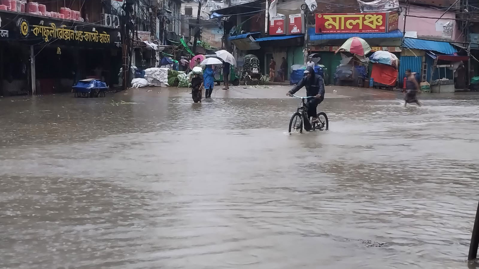 চট্টগ্রামে এক দিনে ২১৪ মিলিমিটার বৃষ্টি
