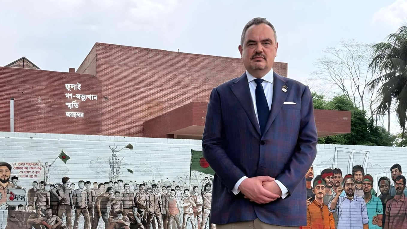 বাংলাদেশের সঙ্গে বিনিয়োগভিত্তিক অংশীদারত্ব চায় যুক্তরাষ্ট্র: রাষ্ট্রদূত