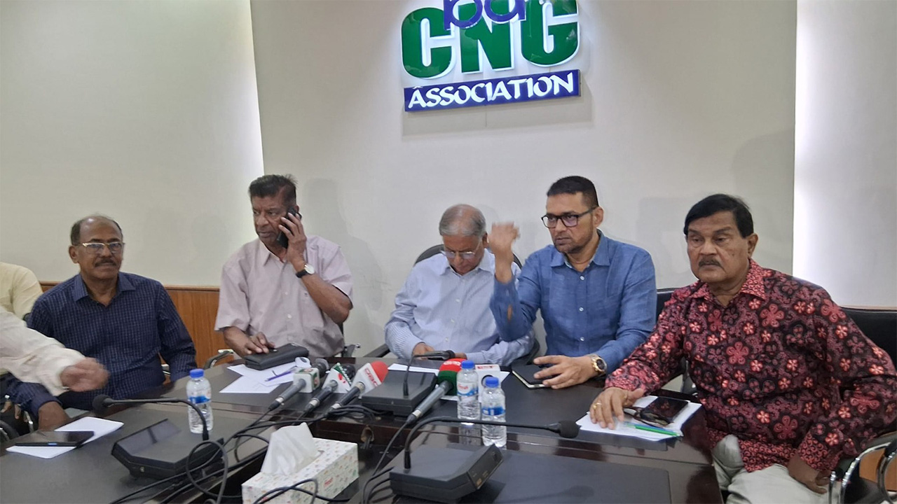 কমিশন বাড়ানোর দাবিতে সিএনজি স্টেশনের ধর্মঘটের আলটিমেটাম