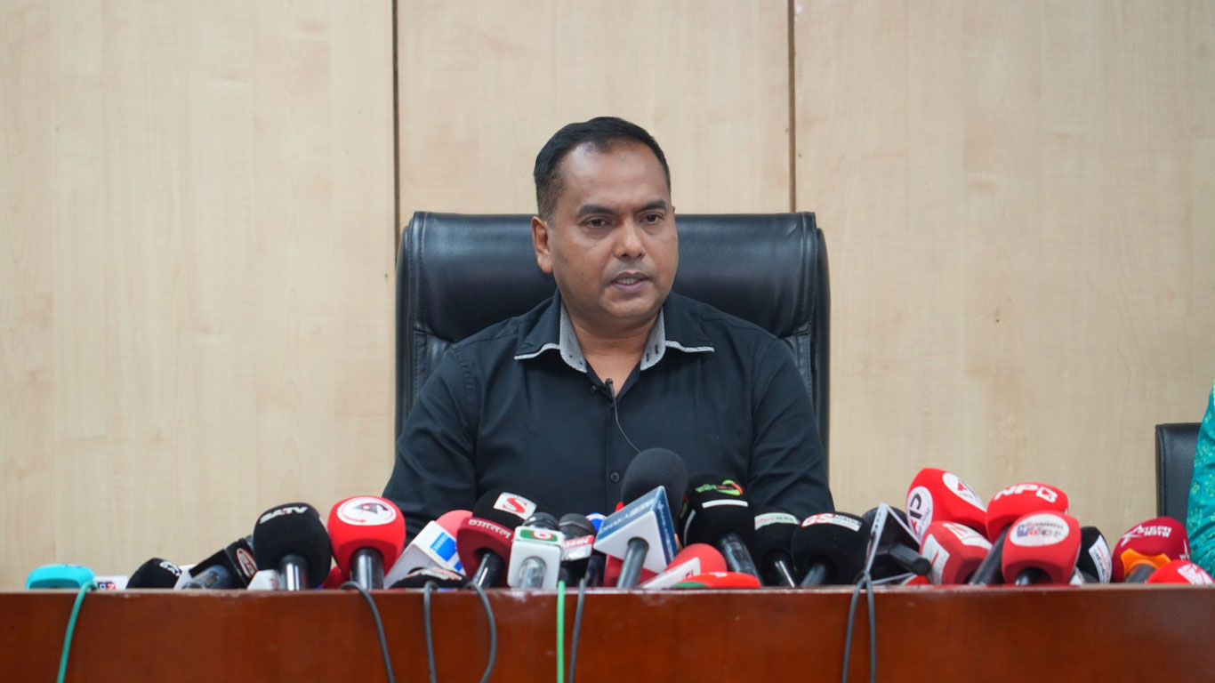 ‘জঙ্গি হামলার আশঙ্কা নিয়ে আতঙ্ক নয়, নিরাপত্তা জোরদার’