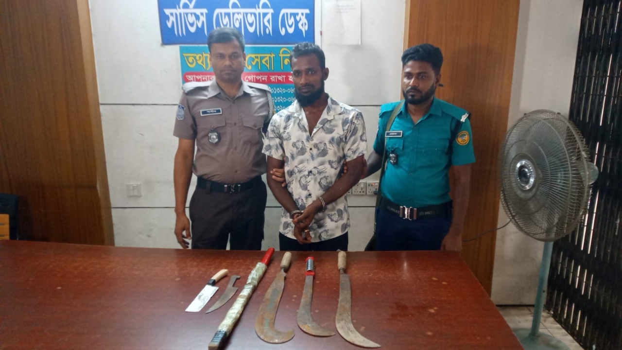 বরিশালে ৩০ মামলার আসামি দা মাসুদ গ্রেপ্তার