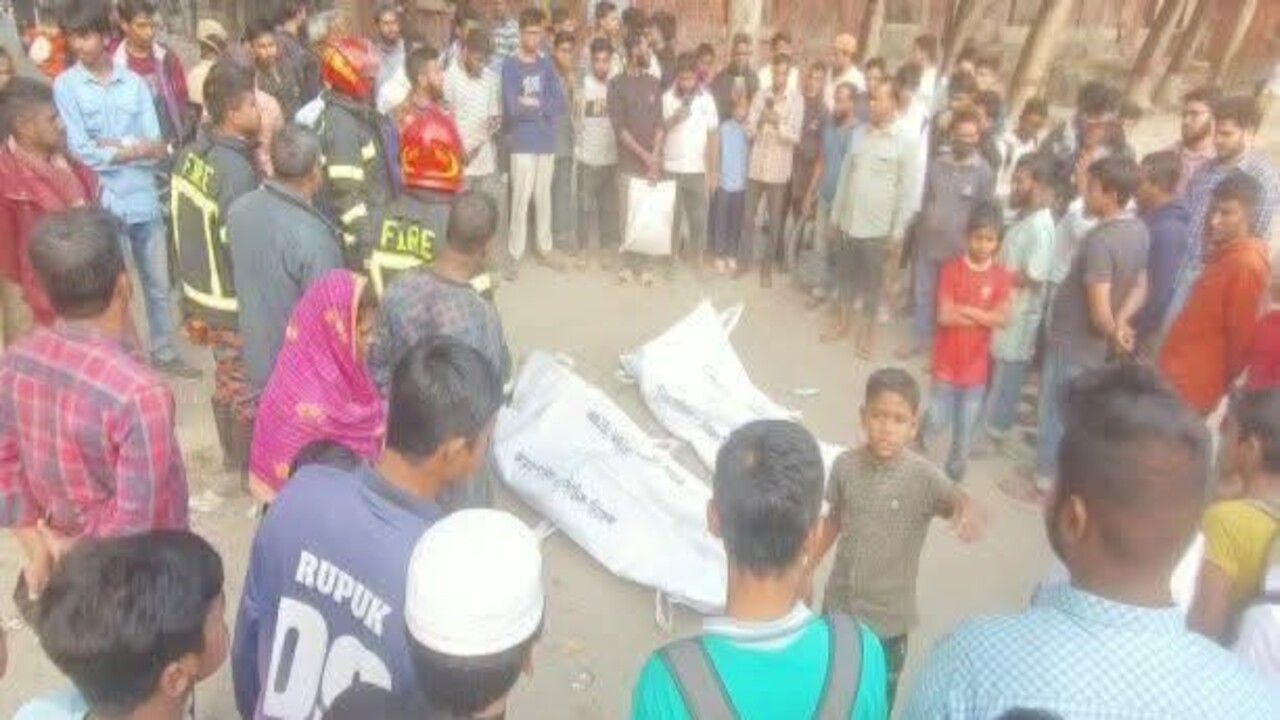 ল্যাম্পপোস্ট চুরি করতে গিয়ে বিদ্যুৎস্পৃষ্টে নিহত ২