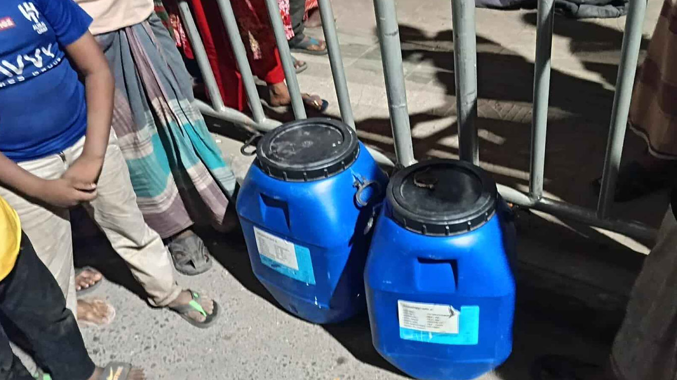 হাইকোর্টের সামনে খণ্ডিত মরদেহ: নিহত আশরাফুলের বন্ধু জারেজসহ এক নারী গ্রেপ্তার