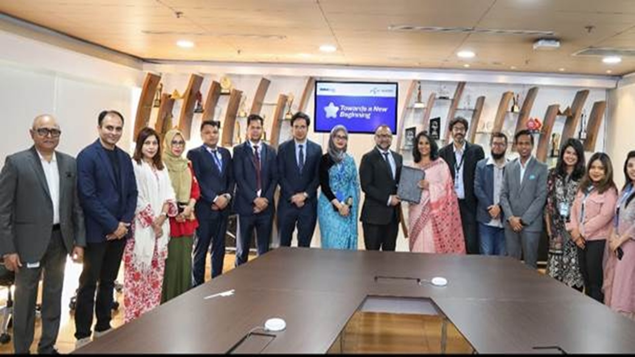 ঢাকা ব্যাংক ও গ্রামীণফোনের চুক্তি স্বাক্ষর